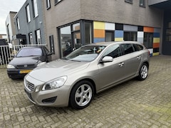 Volvo V60 - 1.6 T3 Momentum