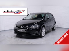 Volkswagen Golf - 2.0 TDI Highline Navi 18Inch Durban Comfortpakket Winterpakket Massagestoel Half leder PDC