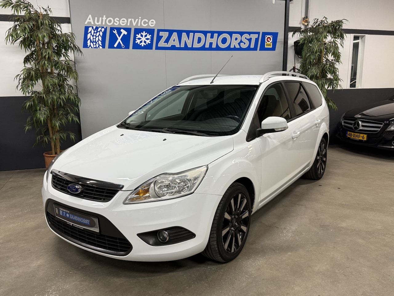 Ford Focus Wagon - 1.8 Limited Flexi Fuel // Lm Velgen // Trekhaak - AutoWereld.nl
