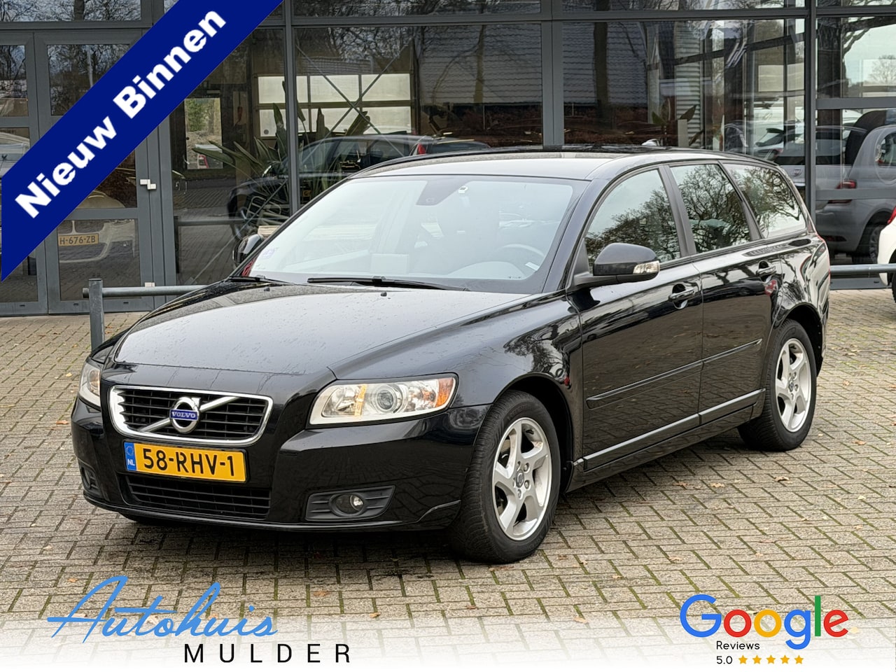 Volvo V50 - 2.0 Sport Climate control/Cruise/Trekhaak/Navigatie - AutoWereld.nl