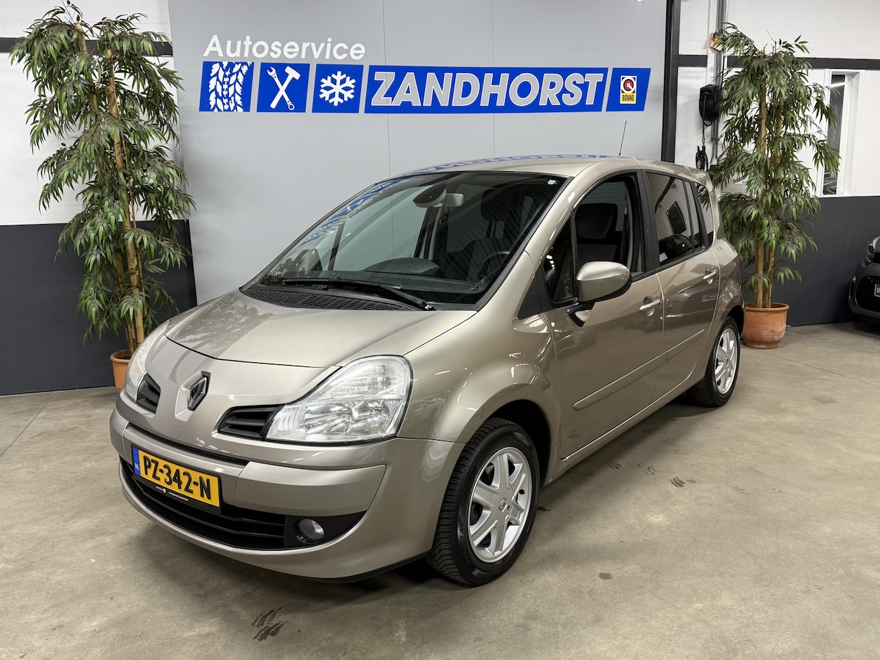 Renault Grand Modus - 1.6-16V Expression // Autom. // Zo mee incl. nieuwe APK - AutoWereld.nl