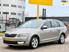 Skoda Octavia Combi - 1.4 TSI Greentech Elegance|AUT|PSENSOR|CRUISE|AIRCO|TREKHAAK|