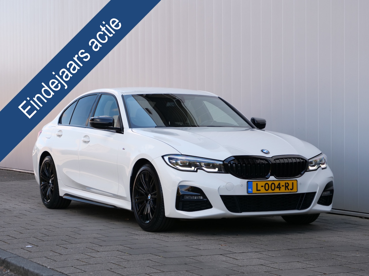 BMW 3-serie - 320i 184pk Business Edition Automaat van €  32.395,- voor - AutoWereld.nl