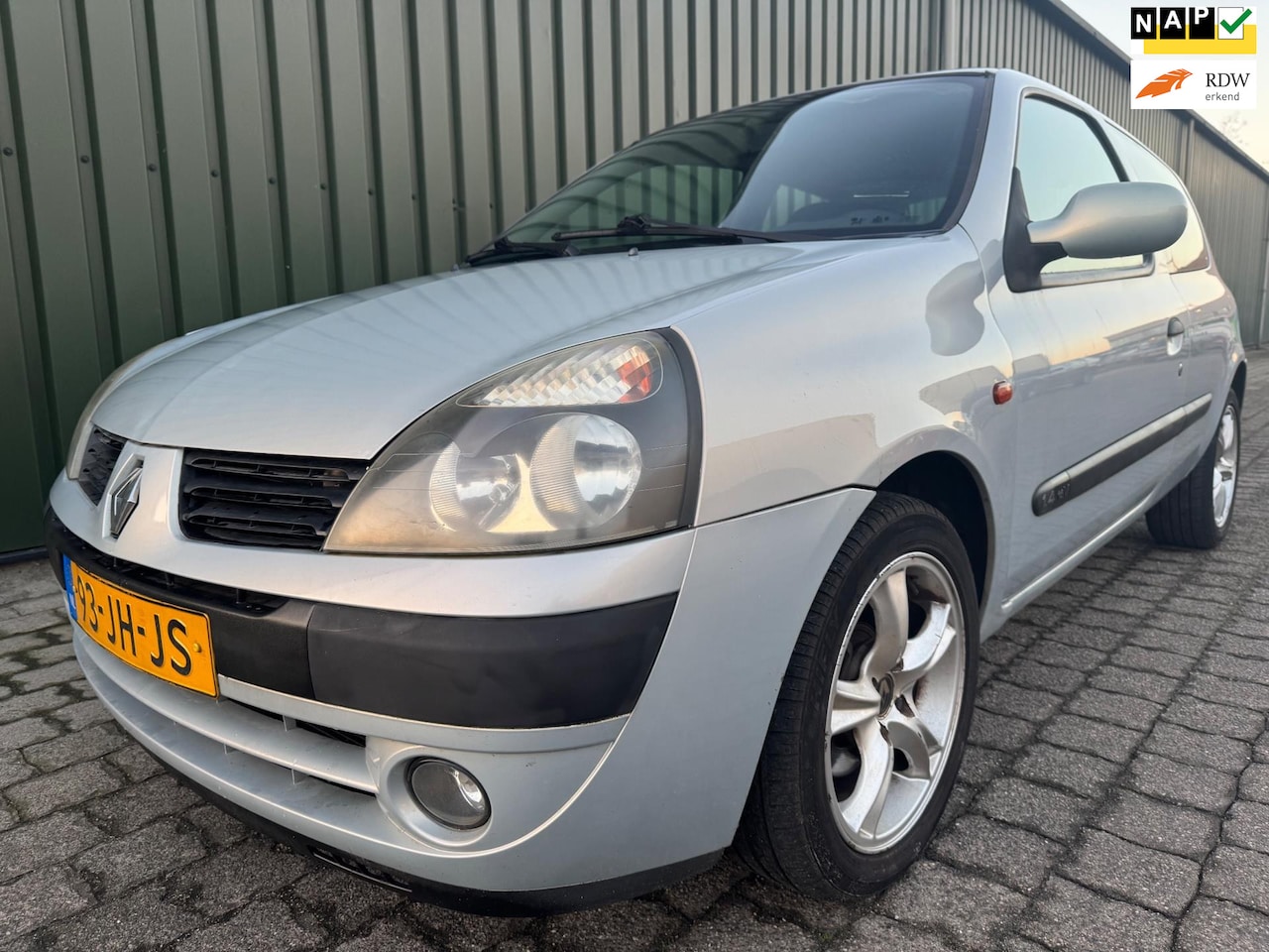 Renault Clio - 1.4-16V Privilège Automaat - AutoWereld.nl