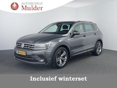 Volkswagen Tiguan - 1.4 TSI ACT Highline R-line | Matrix | Pano | Trekhaak | Virtual