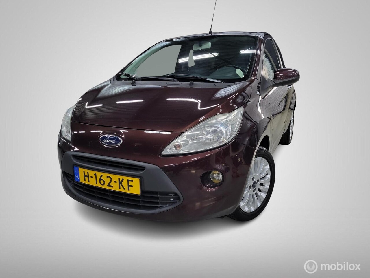 Ford Ka - 1.2 Titanium X/Stoelverwarming/Airco/Rijklaar! - AutoWereld.nl