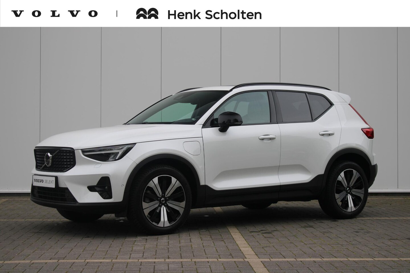 Volvo XC40 - T5 263PK Recharge Plus Dark | Adaptive Cruise & Pilot Assist | Premium Harman/Kardon Audio - AutoWereld.nl