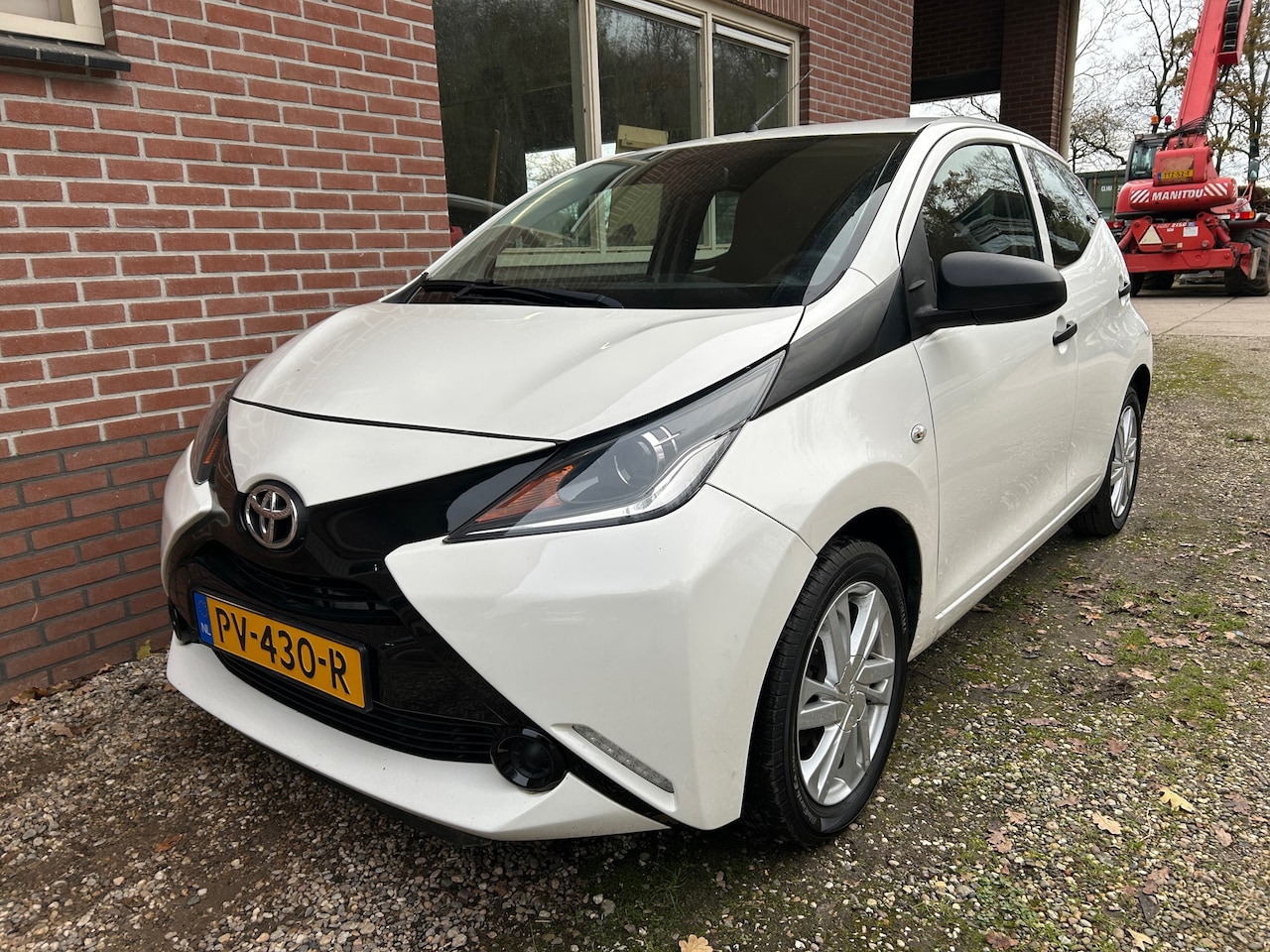Toyota Aygo - 1.0 VVT-i x-fun 1.0 VVT-i x-fun - AutoWereld.nl