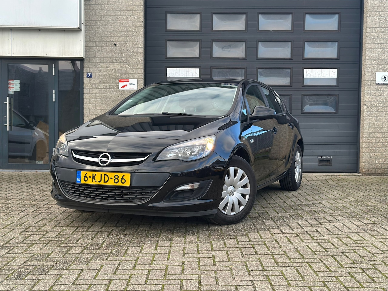 Opel Astra - 1.4 Turbo Business + / Navi / NAP / Dealer Oh / Cruise Control / Airco - AutoWereld.nl