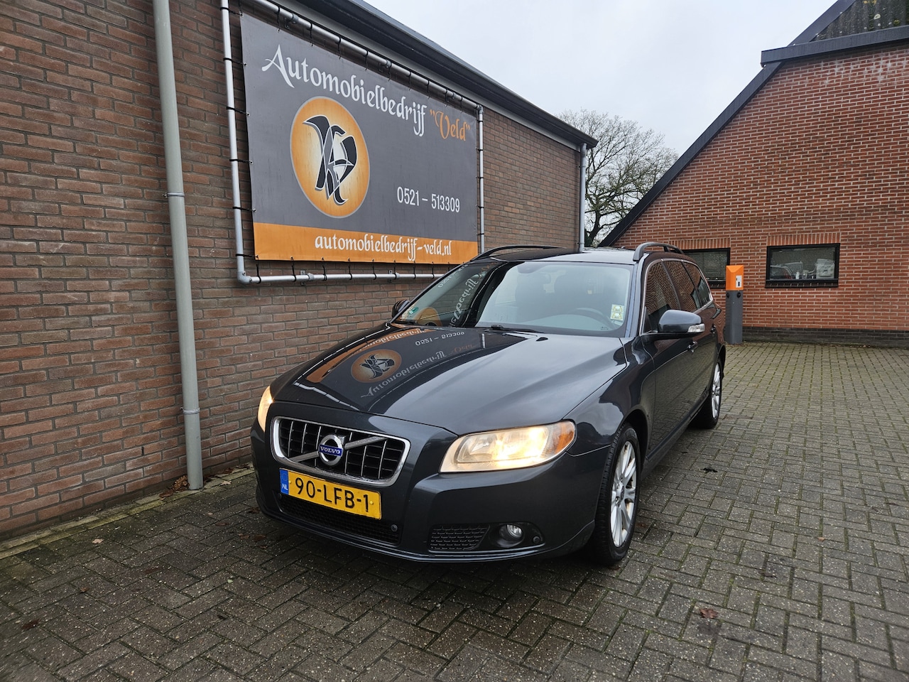 Volvo V70 - 2.4D Momentum 2.4D Momentum - AutoWereld.nl