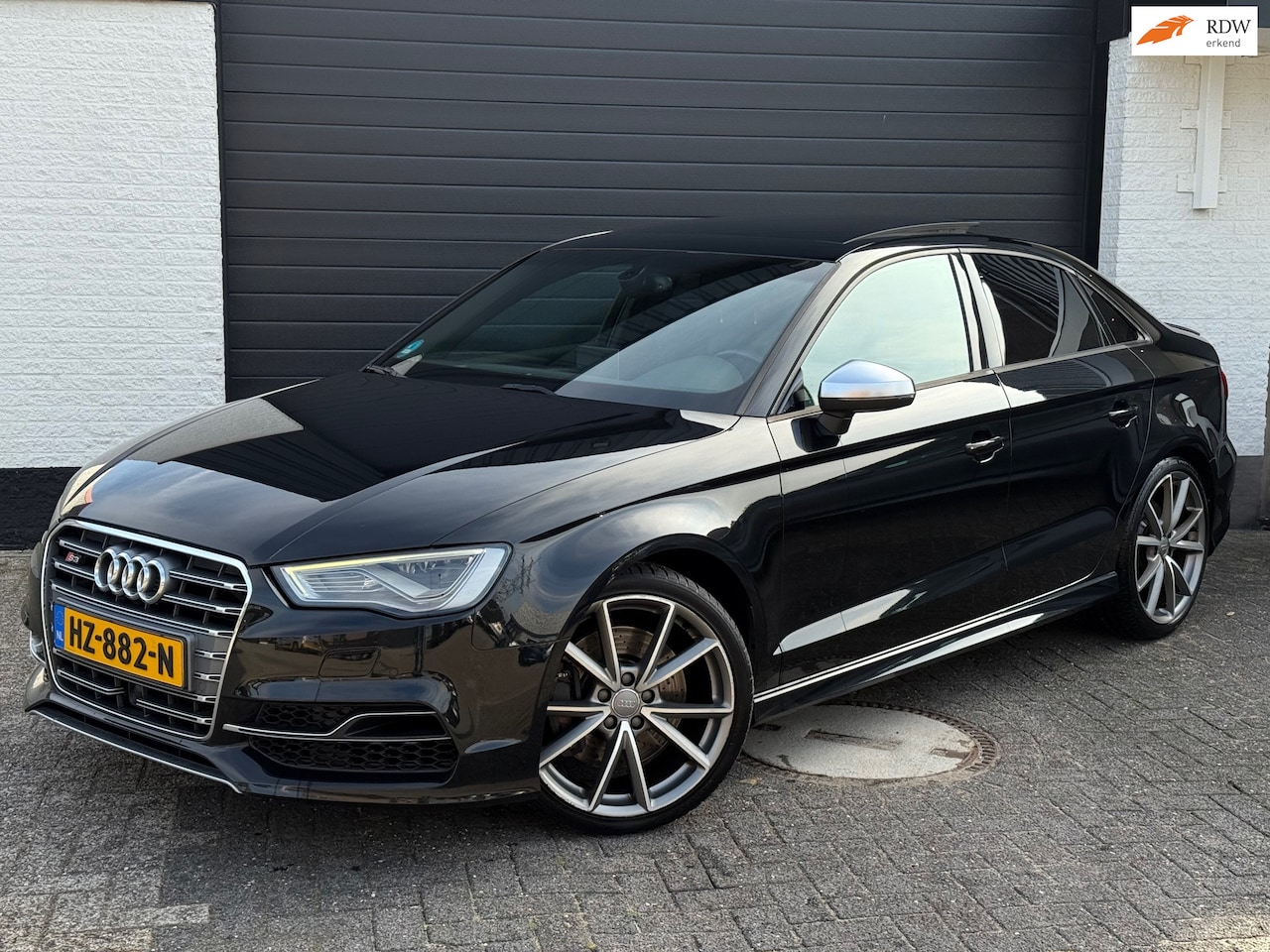 Audi S3 - Limousine A3 2.0 TFSI Quattro Pro Line Plus | 300 pk | Panoramadak | Leder | ACC | Camera - AutoWereld.nl