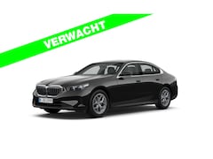 BMW 5-serie - 520i - Sportstoelen - Stoelverwarming - Camera - Driving Assistant