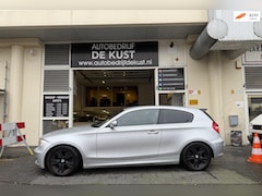 BMW 1-serie - 118i 2011 Leder Navi Cruise Clima