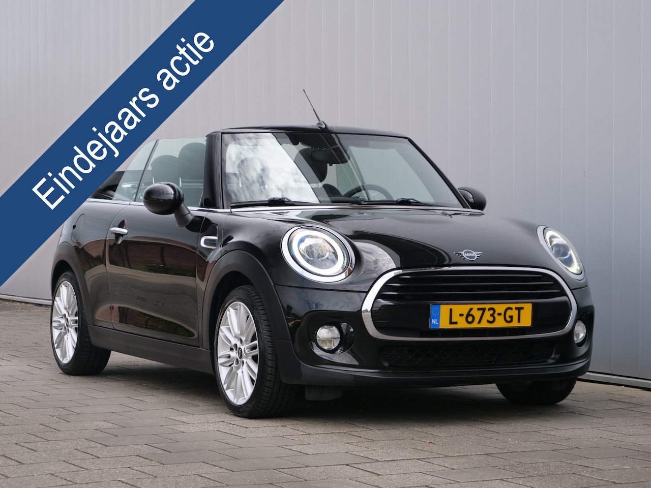 MINI Cabrio - Mini 1.5 136pk Cooper Chili van € 20.895,- voor - AutoWereld.nl