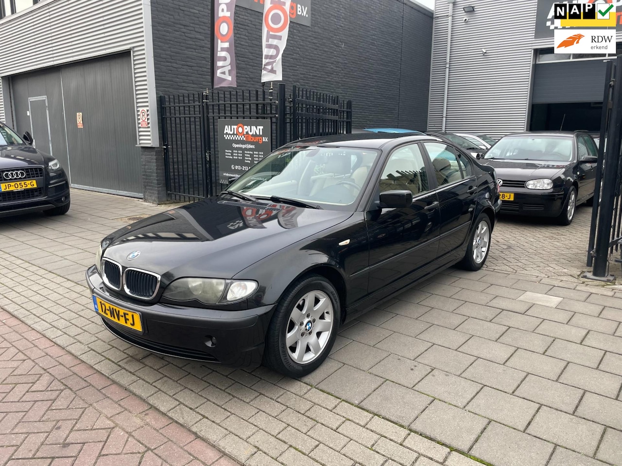 BMW 3-serie - 318i Executive Auromaat 2e Eigenaar! Airco NAP APK - AutoWereld.nl