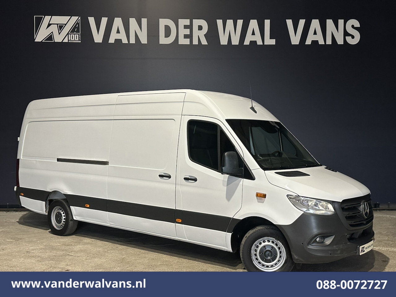 Mercedes-Benz Sprinter - 317 CDI 170pk 3500kg Trekhaak L3H2 Euro6 Airco | 360 graden Camera | Navigatie | Chauffeur - AutoWereld.nl