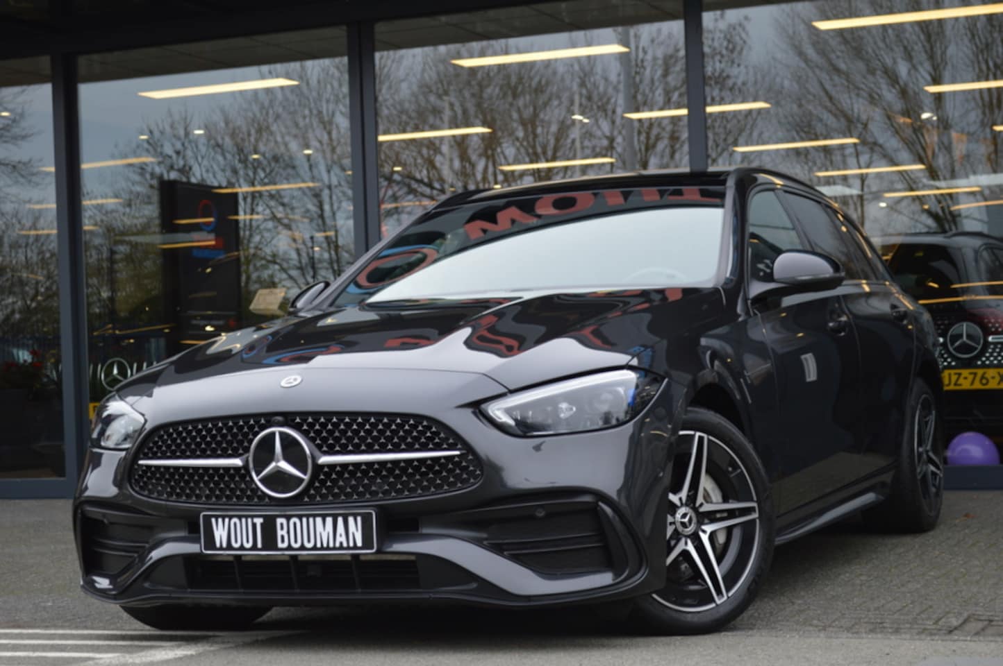 Mercedes-Benz C-klasse Estate - 300 e AMG Led Panorama Memory Distronic Camera CarPlay Trekh Pdc - AutoWereld.nl
