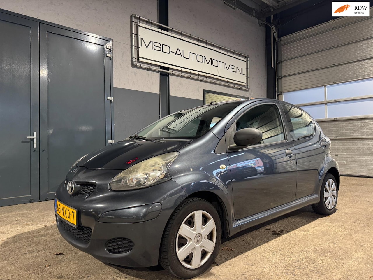 Toyota Aygo - 1.0-12V Access NAP/5 drs/Airco/ Nwe motor 150.000km - AutoWereld.nl