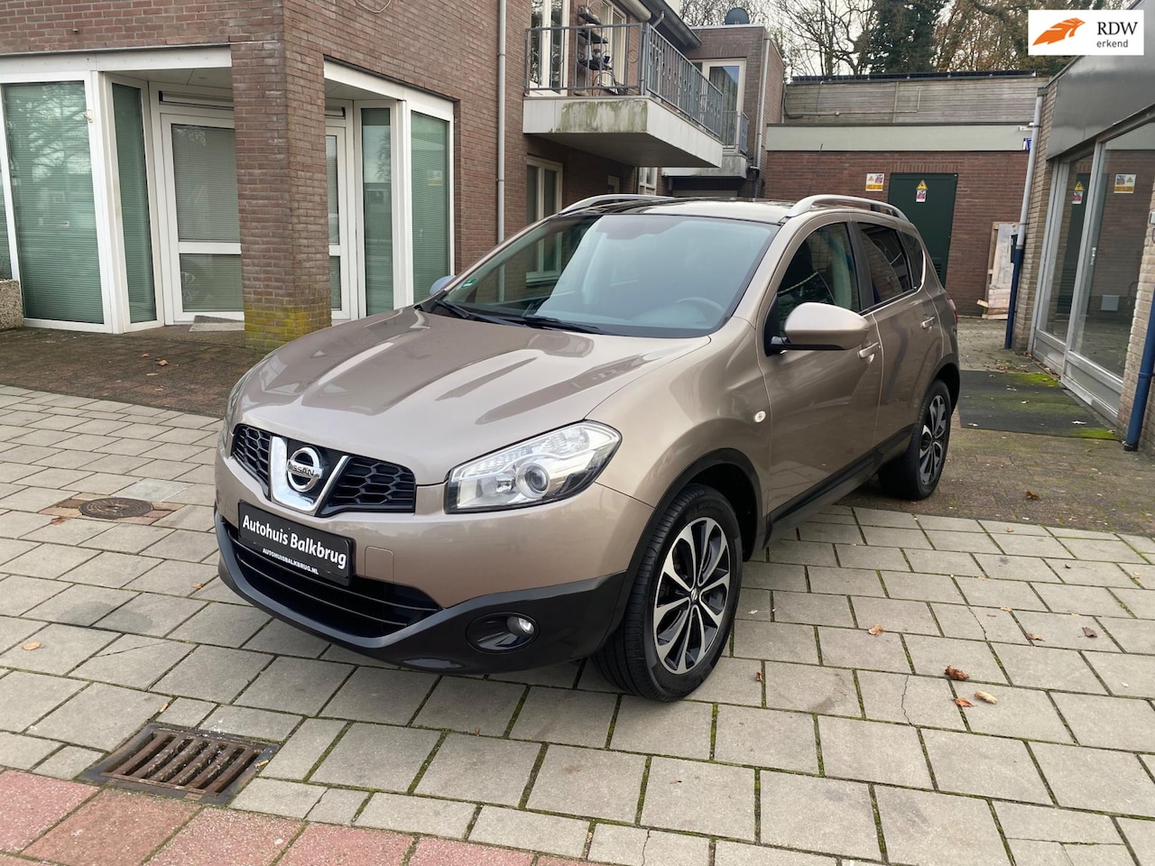 Nissan Qashqai - 1.6 Edition CAMERA|PANO|CRUISE|TREKHAAK lm velgen 96260 km - AutoWereld.nl