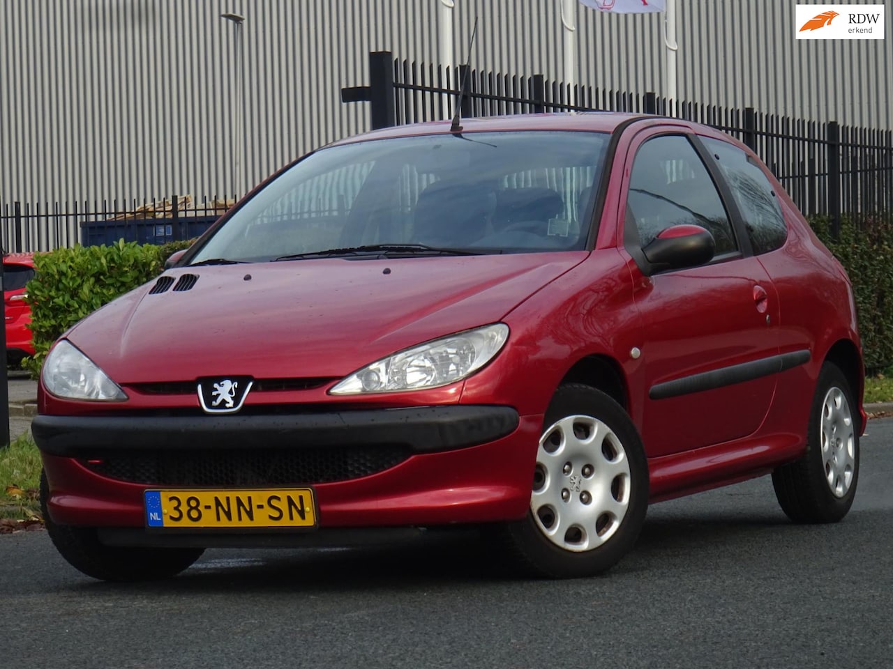 Peugeot 206 - 1.4 X-line 3DE EIGENAAR 142DKM/NAP/ELEKRAM/APK - AutoWereld.nl