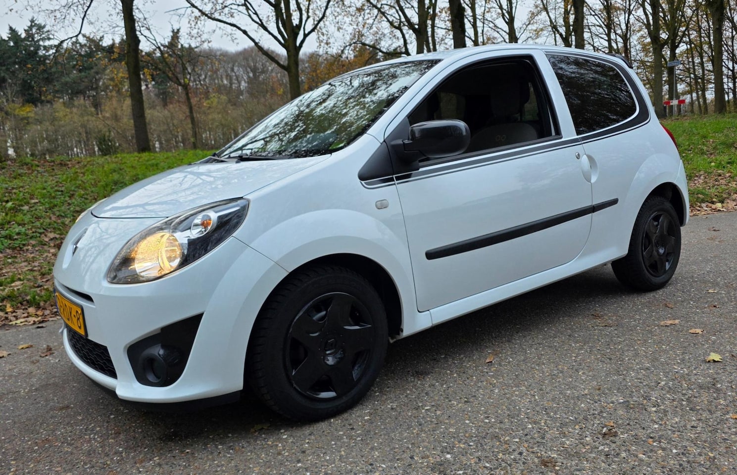 Renault Twingo - 1.5 dCi NL Auto - 2e Eig - Perfect onderhouden - AutoWereld.nl