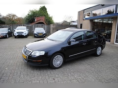 Volkswagen Passat - 1.9 TDI Bluemotion Business, DEALER ONDERHOUDEN