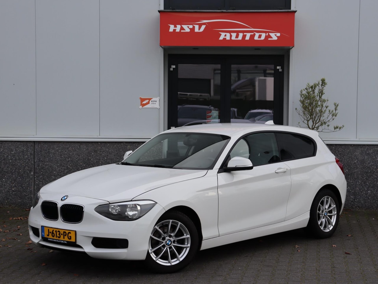 BMW 1-serie - 114i Executive airco LM *apk 10-2026* - AutoWereld.nl