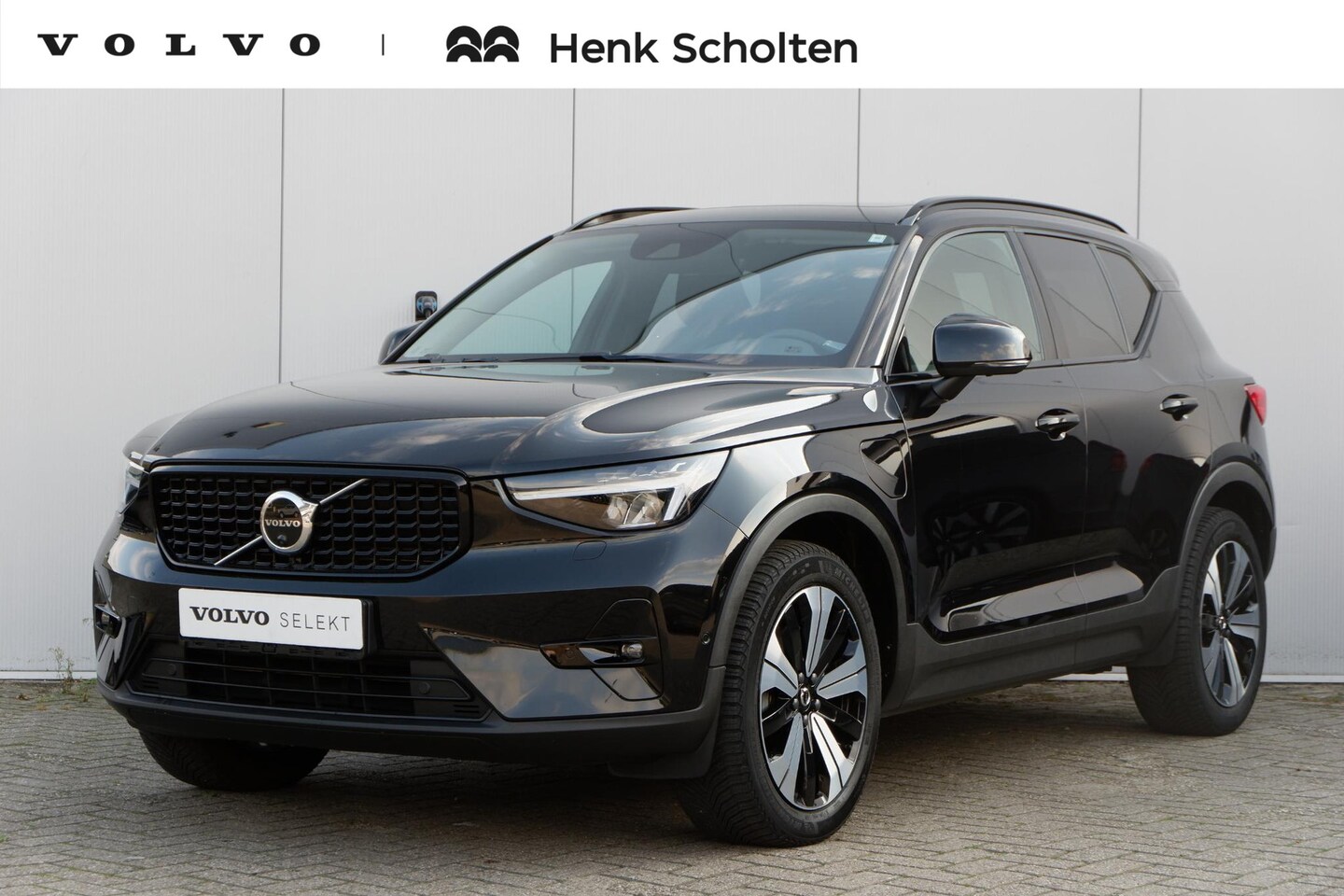 Volvo XC40 - 1.5 T4 Recharge R-Design | Panoramadak met schuif-/kantelfunctie | Semi elektrische trekha - AutoWereld.nl