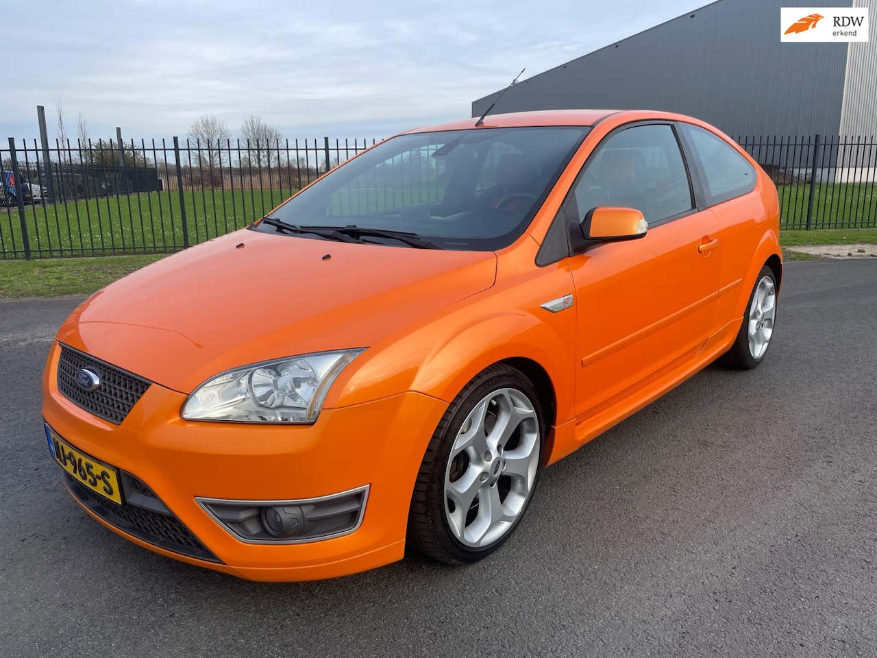 Ford Focus - 2.5-20V ST|225pk|Clima|Cruise|Stoelverw|Apk 10-2026!! - AutoWereld.nl