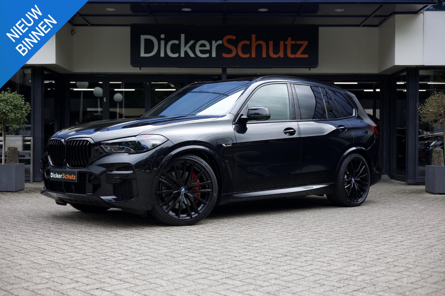 BMW X5 - XDrive45e M Sport | B&W | Pano | Trekhaak Trekhaak - AutoWereld.nl