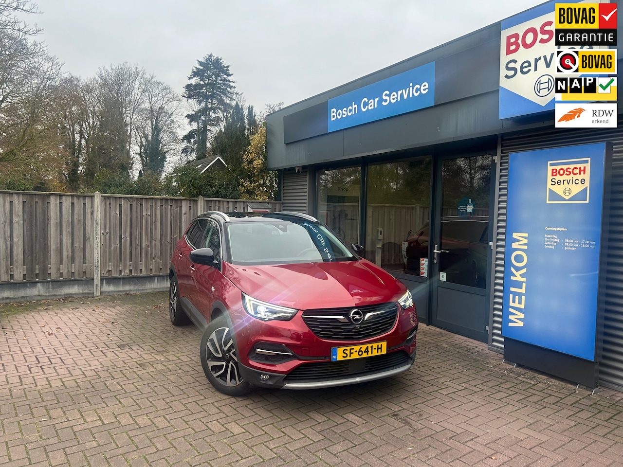 Opel Grandland X - INNOVATION 1.2T Navi, Leder, LM Velgen 19 inch., - AutoWereld.nl