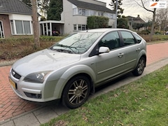 Ford Focus - 1.6-16V Titanium, door inruil verkregen, rijdbare schade (zie foto's)