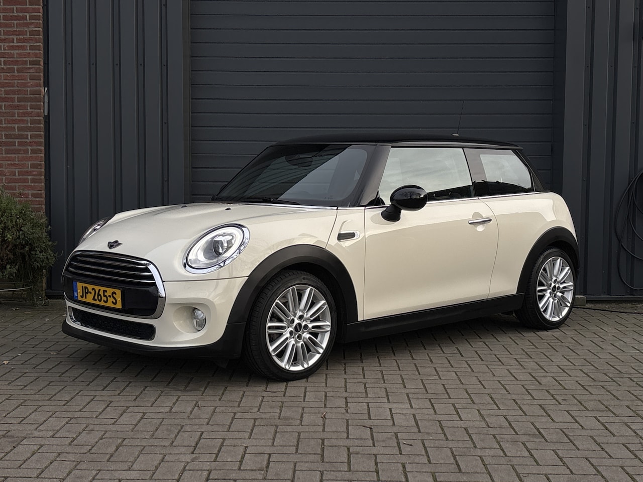 MINI Cooper - Mini 1.5 Chili Business - Cruise Control - Navigatie - Stoelverwarming - - AutoWereld.nl