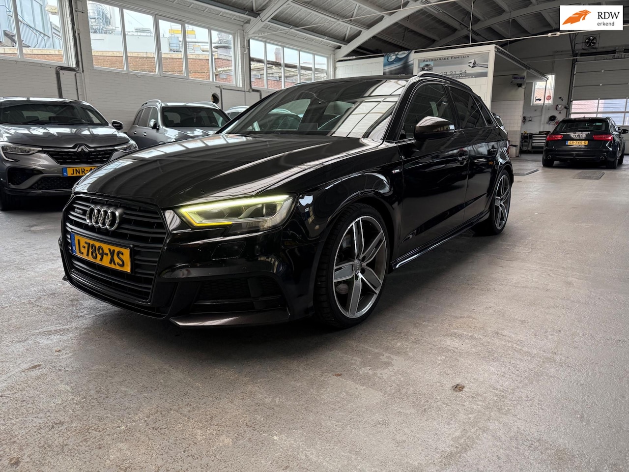 Audi A3 Sportback - 2.0 TDI QUATTRO 135KW S-Line Zwart - AutoWereld.nl