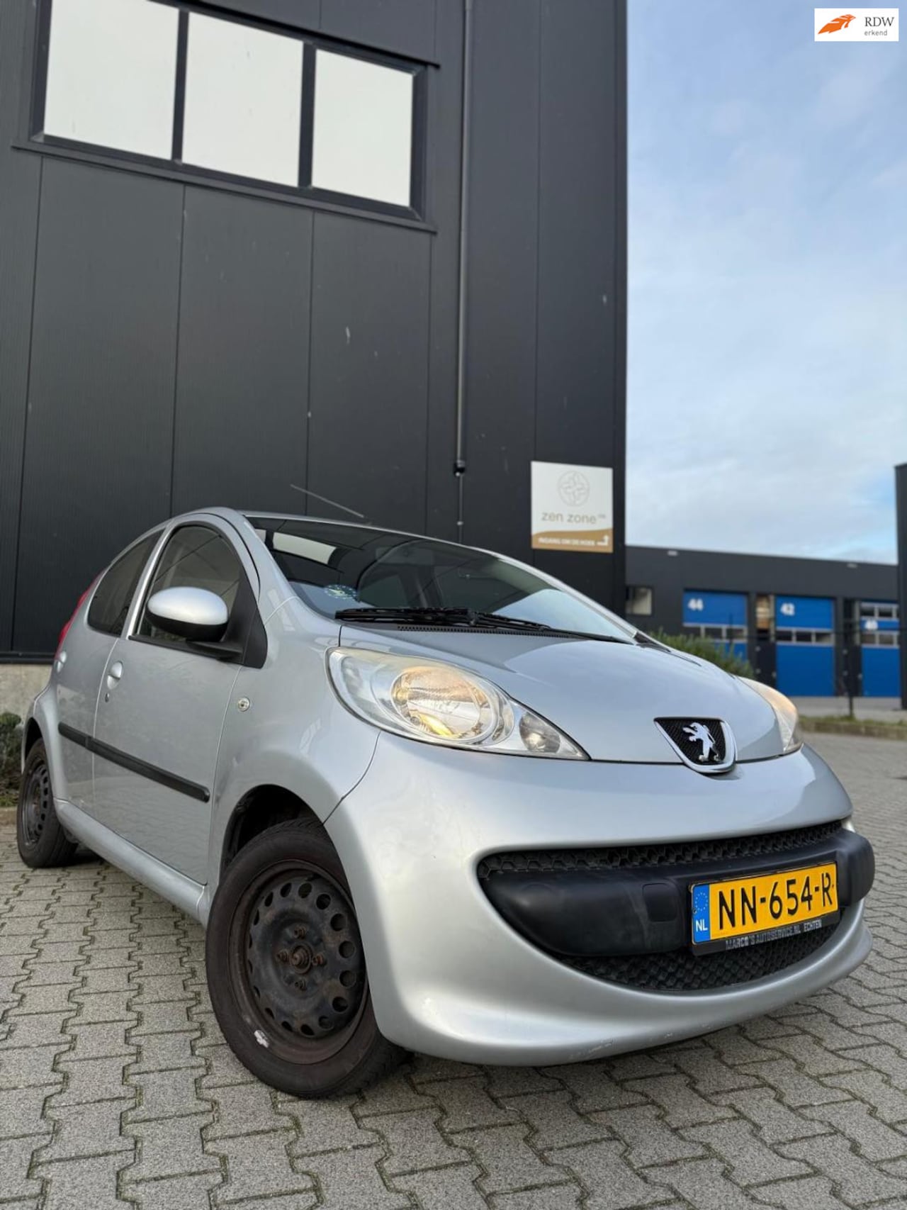 Peugeot 107 - 1.0-12V XR 1.0-12V XR - AutoWereld.nl