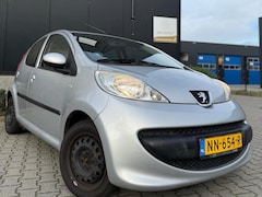 Peugeot 107 - 1.0-12V XR