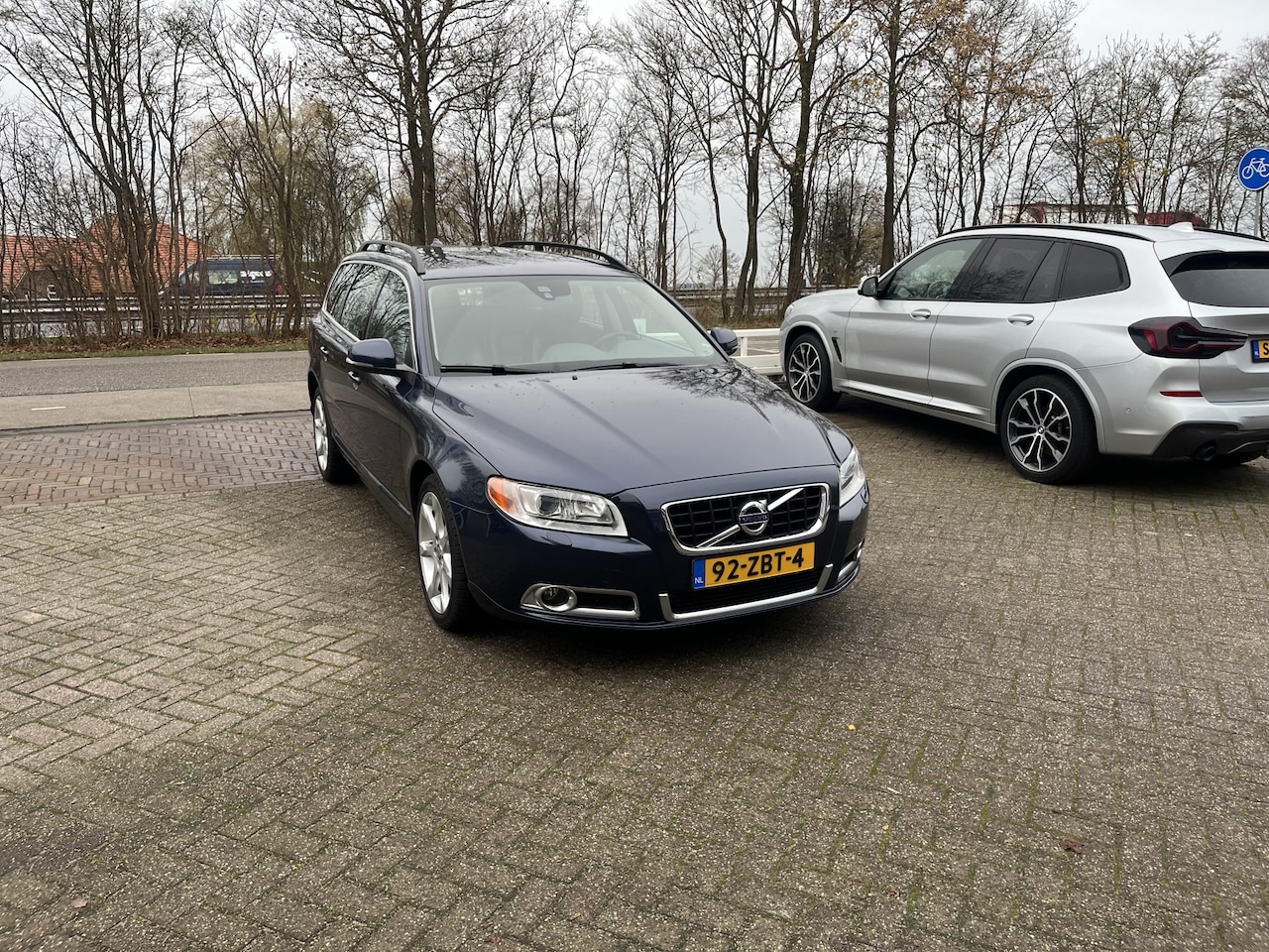 Volvo V70 - 1.6 T4 Limited Edition LEER STOELVERWARMING NAVI - AutoWereld.nl