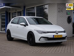 Volkswagen Golf - 1.0 TSI Life Navigatie PDC Carplay 19"