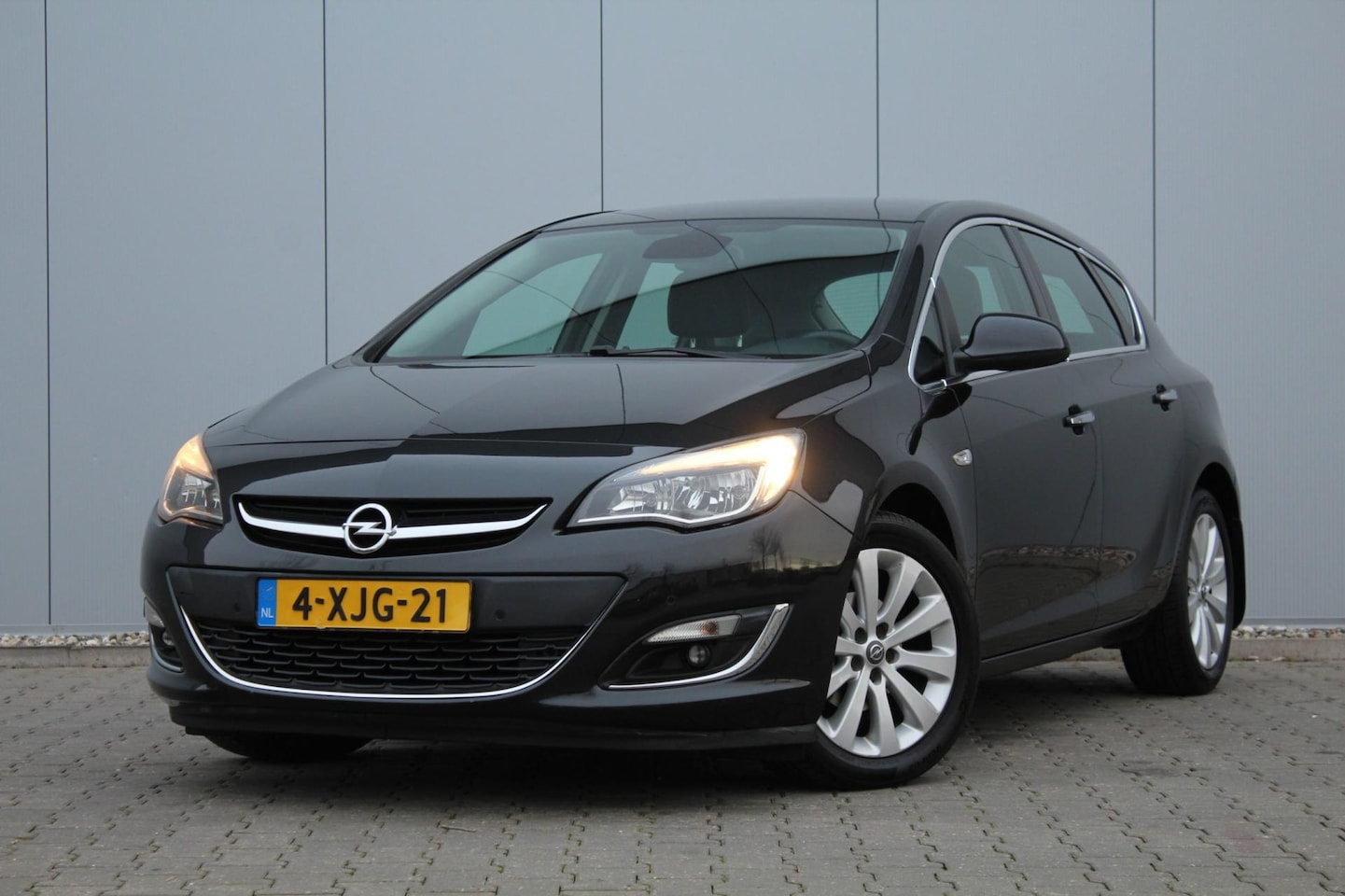 Opel Astra - 1.4 Turbo Sport | Automaat | Trekhaak | Navigatie | Camera | Clima / Cruise control | APK - AutoWereld.nl