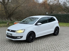 Volkswagen Polo - 1.4-16V Highline DSG I CRUISE I 18INCH I PDC I STOELVERW I MOOI