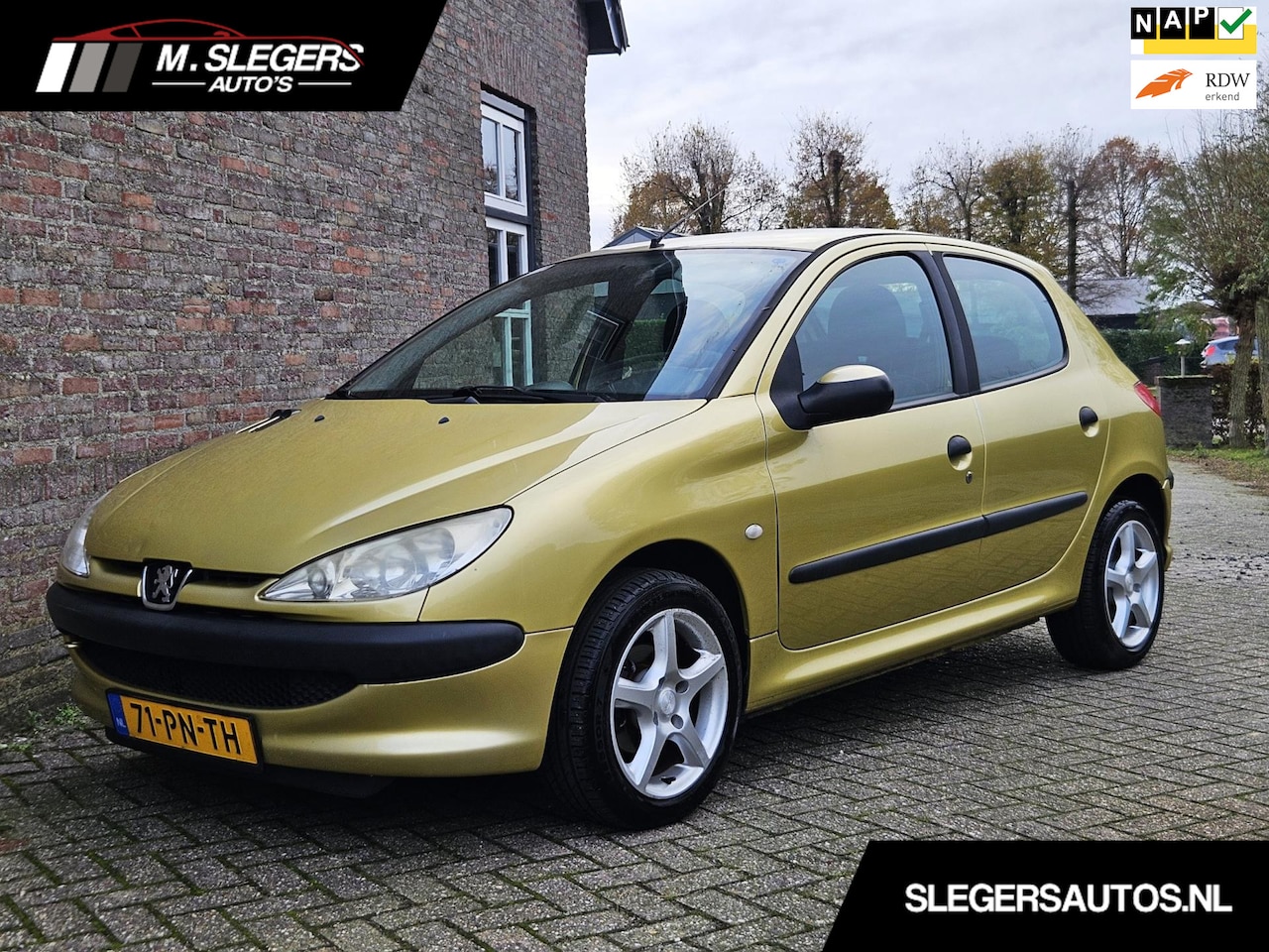 Peugeot 206 - 1.1 XR*Goed onderhouden!!Nieuwe APK - AutoWereld.nl