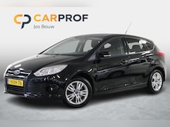 Ford Focus - 1.6 EcoBoost Trend Airco | Elek. ramen | Trekhaak | Stoelverwarming