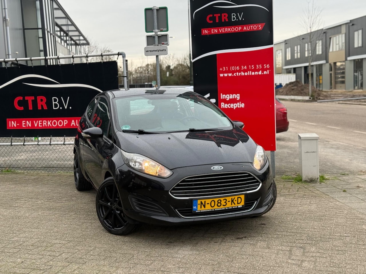Ford Fiesta - 1.0 EcoB Titanium (bj 2014) Stoelverwarming|Camera|NAVI| - AutoWereld.nl