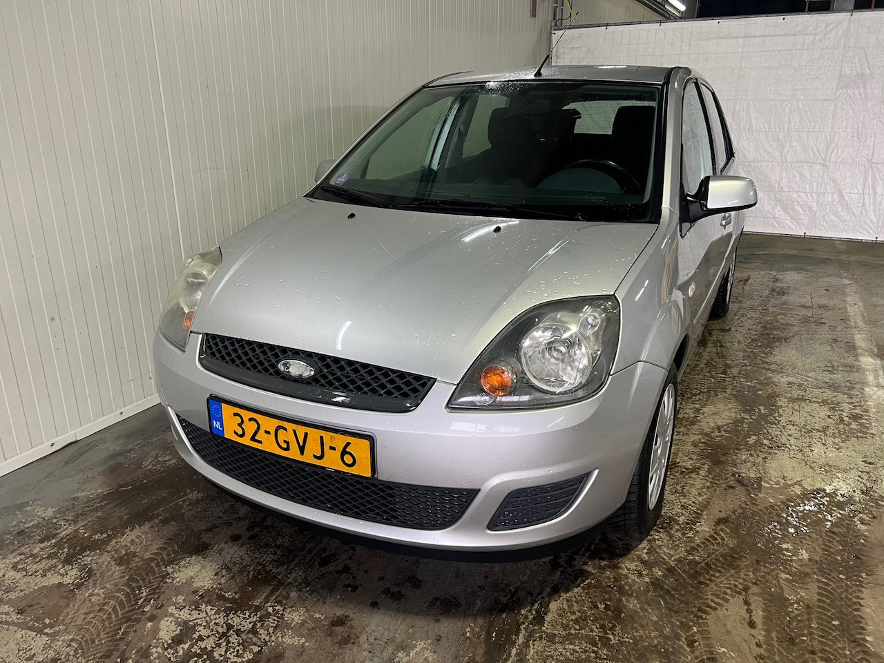 Ford Fiesta - 1.4-16V Ambiente 1.4-16V Ambiente - AutoWereld.nl
