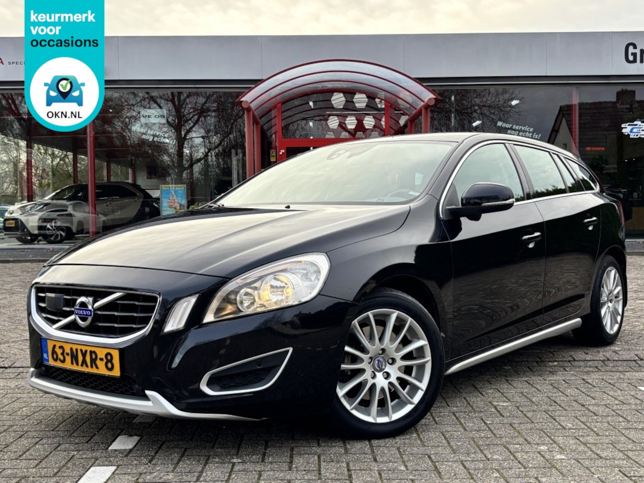 Volvo V60 - 2.0T Momentum Automaat | Leder | Adap. Cruise | 18'' Lmv - AutoWereld.nl