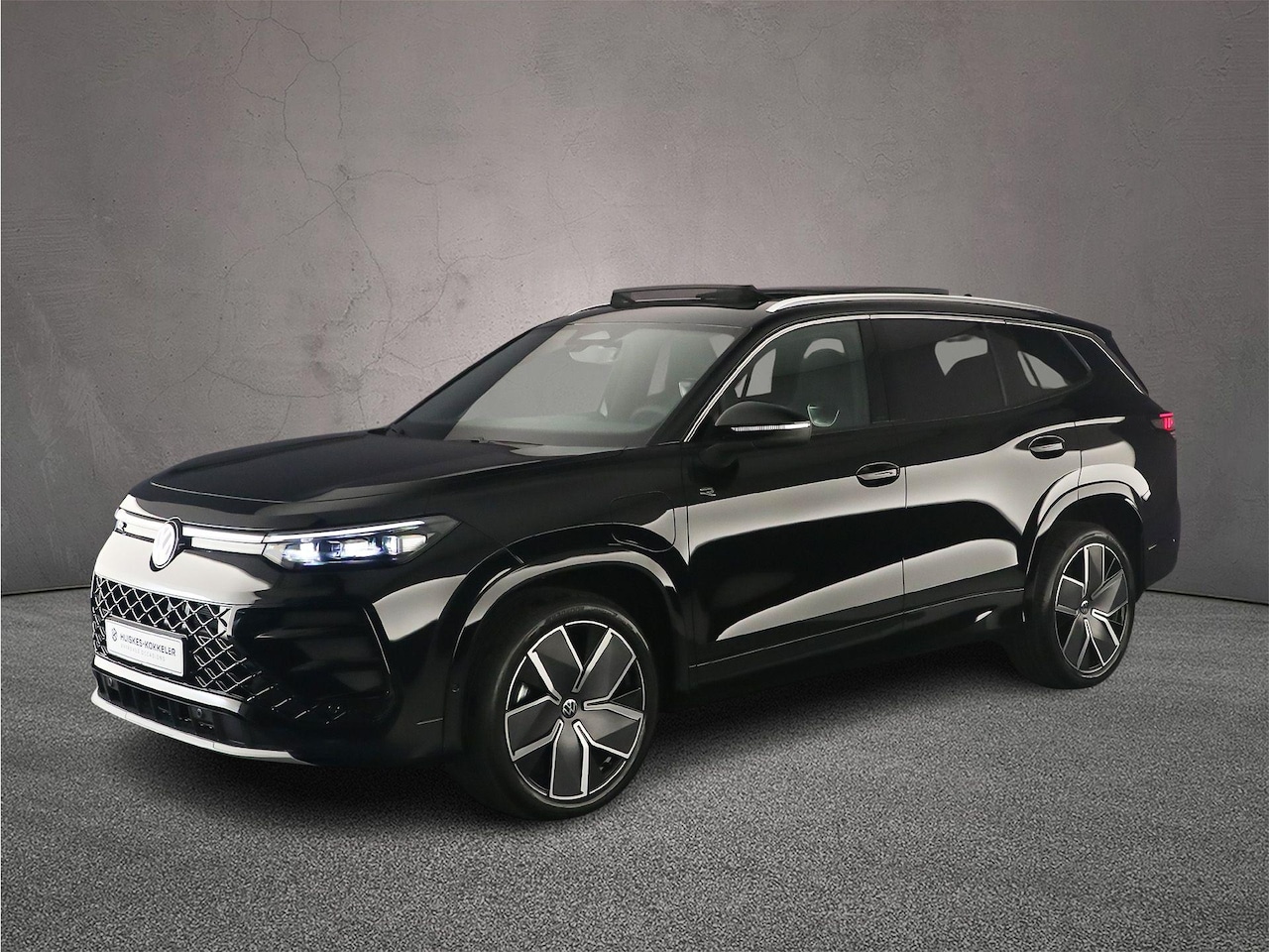 Volkswagen Tayron - R-Line Edition 1.5 TSI eHybrid 272pk DSG Automaat Trekhaak, Panoramadak, Adaptive cruise c - AutoWereld.nl