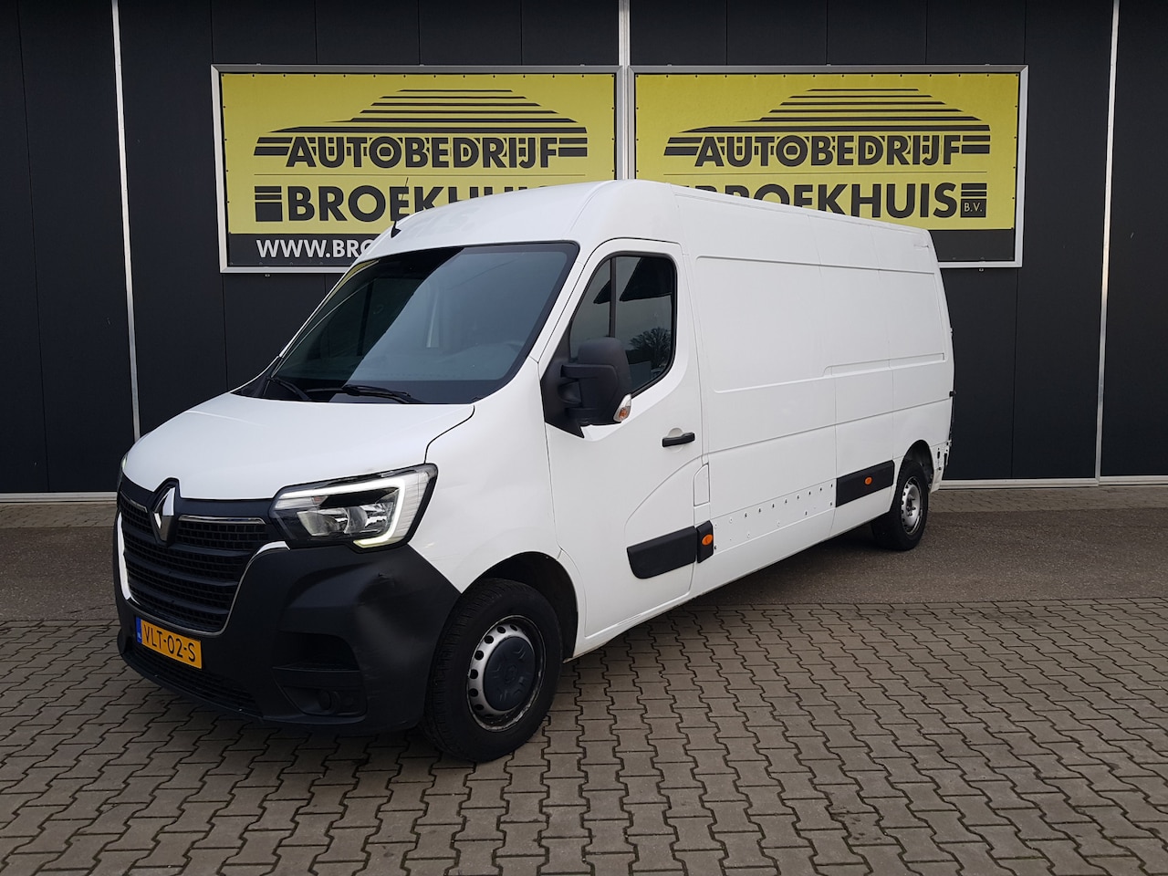 Renault Master - T35 2.3 dCi 135 L3H2 Comfort T35 2.3 dCi 135 L3H2 Comfort - AutoWereld.nl
