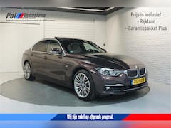 BMW 3-serie - 320i Luxury Automaat | Carplay | Sportinterieur | Leer