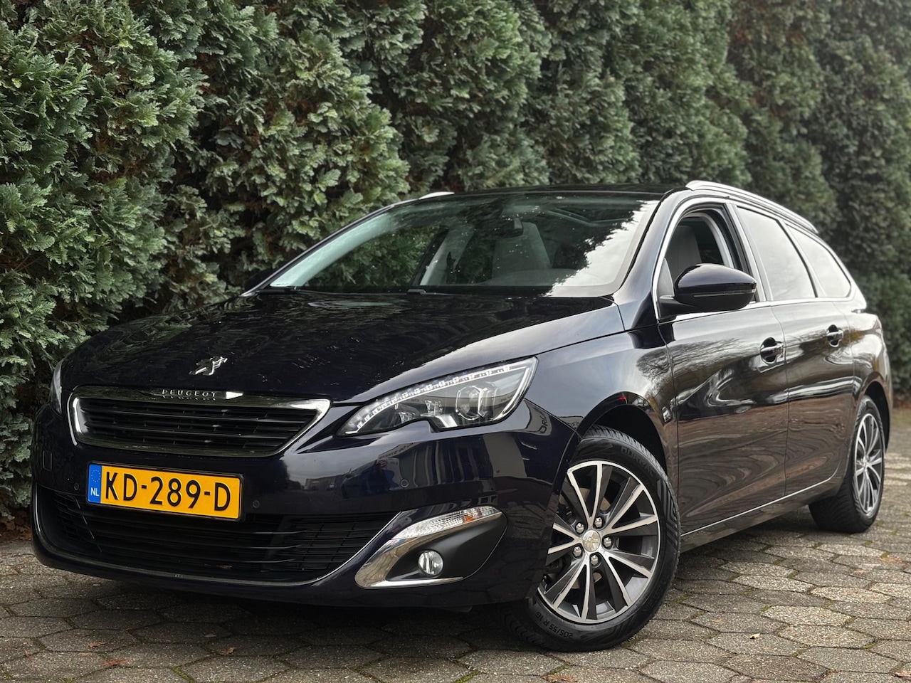 Peugeot 308 SW - 1.2 PureTech Blue Lease Premium 1.2 PureTech Blue Lease Premium - AutoWereld.nl