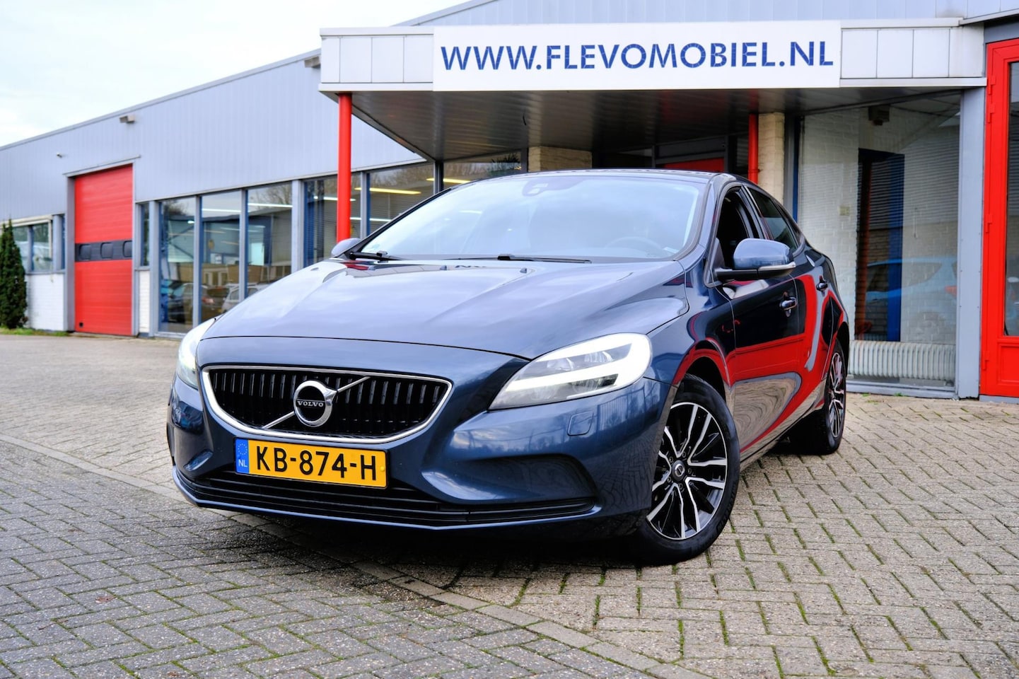 Volvo V40 - 2.0 D2 Kinetic LED|Navi|Airco|LMV - AutoWereld.nl